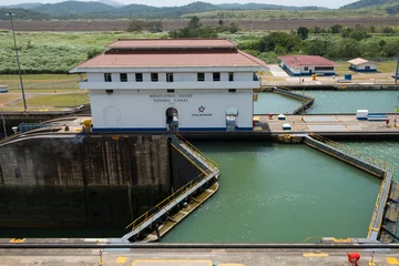 Fotobehang Kanaal Het Panamakanaal, Miraflores-sluizen, Panama-Stad