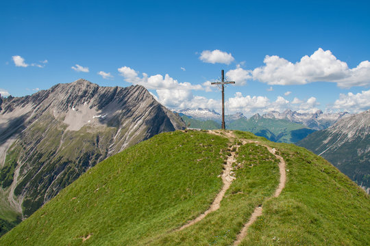 Gipfelkreuz in den Lechtaler Alpen