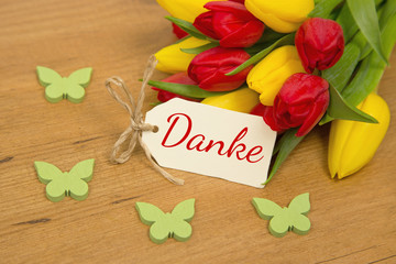 Tulpen und Karte: Danke!