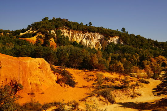 Die Okkerfelsen Von Rousillon 