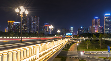 Fototapeta na wymiar Guangzhou's beautiful city night view skyline