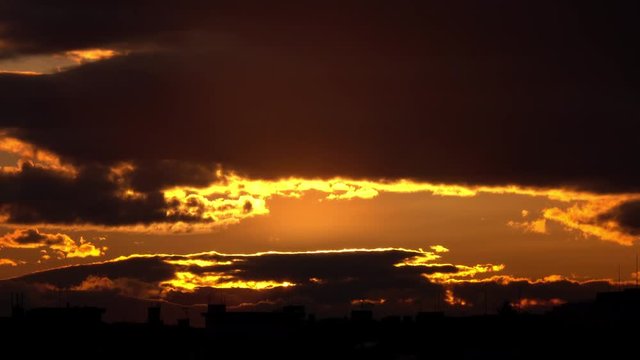 4K・夕焼雲と夕陽2_3-1305