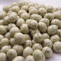 Green quail pattern chocolate candy ball with nuts inside