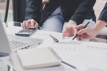 Businessmen agree to partner in the trade,Accountant working at office,Manager present the work to customers,Boss training,Export conference report,Employees worried about export decline.