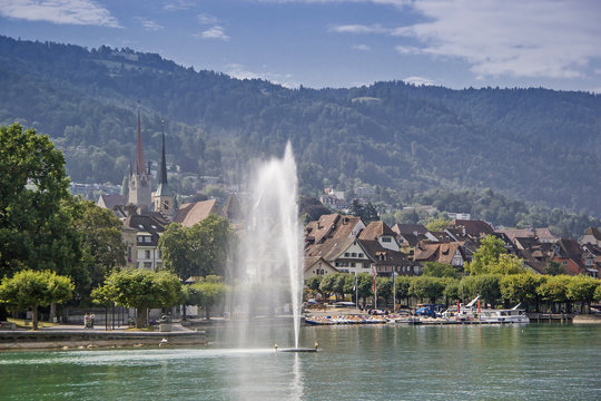 Zug am Zuger See