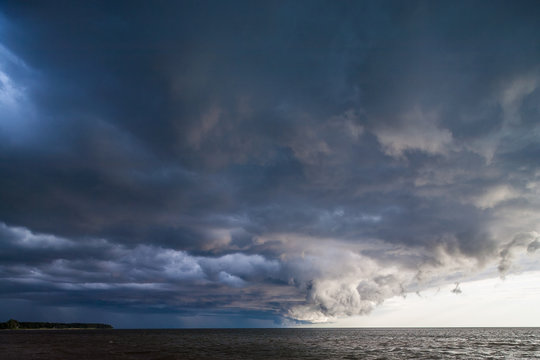 Storm clouds against the background of the sea.. © Aleks Kend