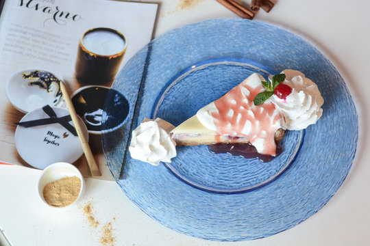 Sahnekirsch Images – Browse 38 Stock Photos, Vectors, and Video | Adobe ...