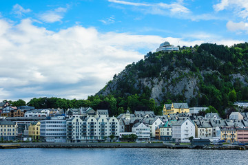 Blick auf die Stadt Alesund in Norwegen