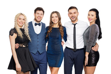 Fototapeta premium celebracja, ludzie i koncepcja stylu wakacji - szczęśliwi przyjaciele w przytulaniu imprezowych ubrań