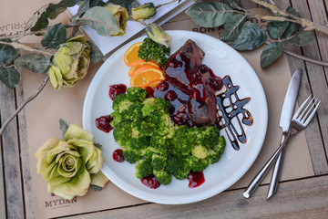 cooking, restaurant, grilled, plate, nutrition, dish, cuisine, dinner, roasted, fresh, healthy, meal, food, delicious, meat, lunch, gourmet, red, cooked, berry, salad, bone, sauce, fillet, sliced, bre