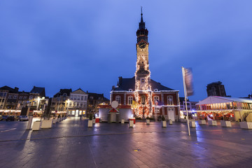 Obraz premium Main Square in Sint Truiden at dawn