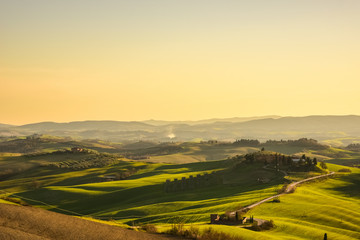 Landscape of the stunning tuscan countryside in spring