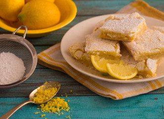 Freshly Baked Lemon Bars