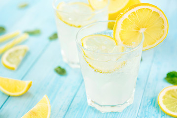 Refreshing cold lemonade juice drinks for summer - obrazy, fototapety, plakaty