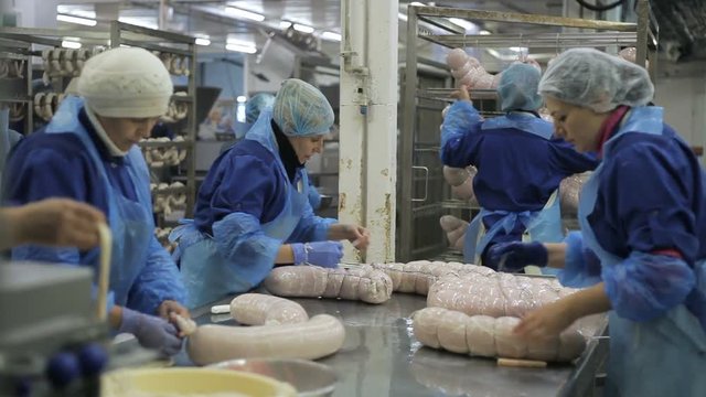 Production of milk sausage in the meat industry