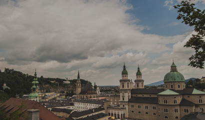 Fototapeta na wymiar Salisburgo città