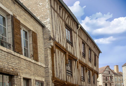 Noyers sur Serein, Maisons à colombages, monument historique, Yonne, Bourgogne, France