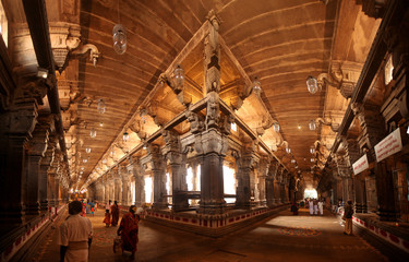 India Chidambaram 2 January 2018 Pilgrims to a Hindu temple