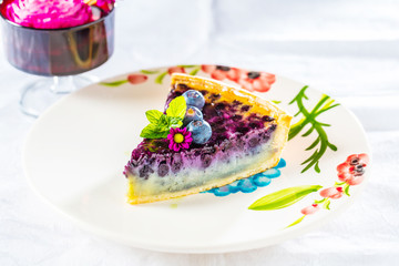 Sommerliche Kuchen mit frischen Beeren 