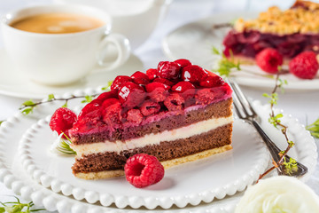 Sommerliche Kuchen mit frischen Beeren 
