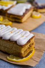 Sponge cake with jam
