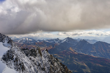 Vista dallo Skyway per il Monte Bianco