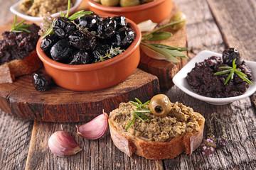 canape with olive tapenade