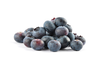 Kulturheidelbeere auf weiss