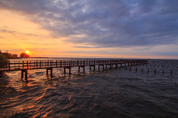 Fototapeta na wymiar sunrise at the bridge of the sea view point