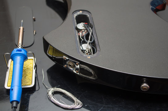 ギター　改造　修理　はんだ