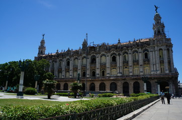 Obraz premium Gran Teatro de La Habana mit Park