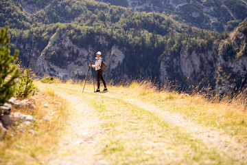 Obraz premium Happy female hiker 