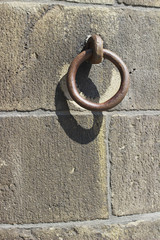 Eisenring an Wand