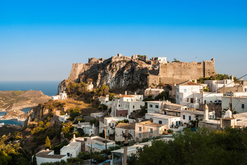 Obraz premium Picturesque view of the Venetian castle and city of Kythera island in Greece