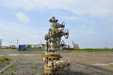 The pipe and valve oil fields