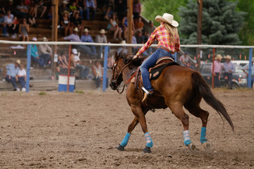 Barrel Racing Montana © Jason Olstad