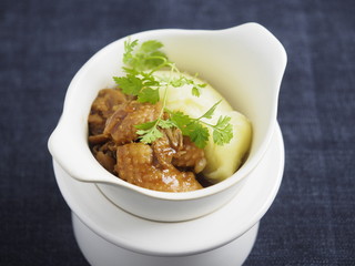 鳥皮煮込み