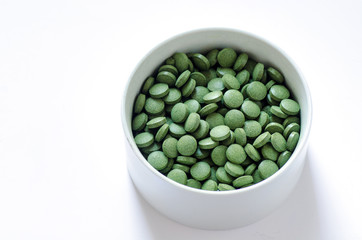 Green chlorella and spirulina pills