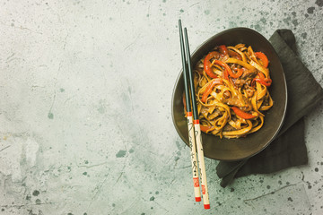 Stir fry udon noodles
