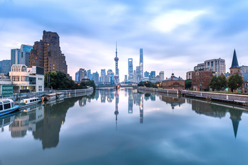 Obraz na płótnie Canvas Shanghai skyline and cityscape