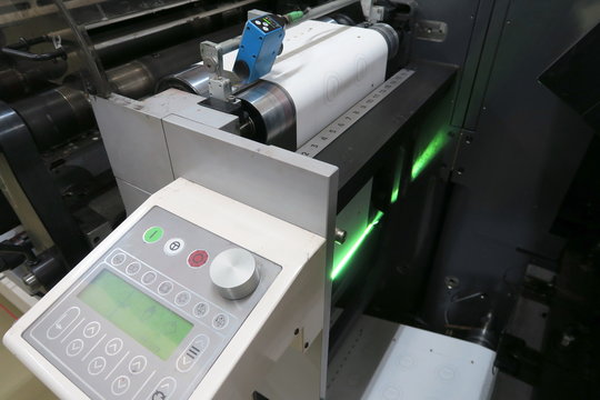 Printing, finishing and cutting machine