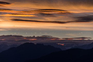 Die wundervolle Herbstwelt des Wallis