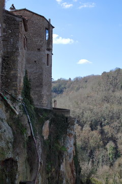 calcata medieval village on the rock