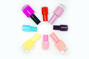 the multi-colored nail varnishes which are spread out in the form of a star