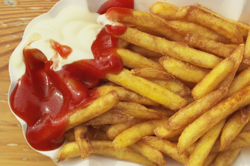 Pommes rot weiss