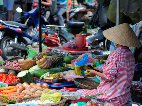 Colour markets in Vietnam