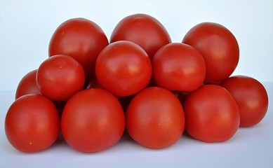 red vegetables tomatoes
