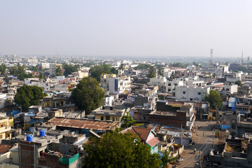 вид на индийский город Биджапур с крепостной стены  