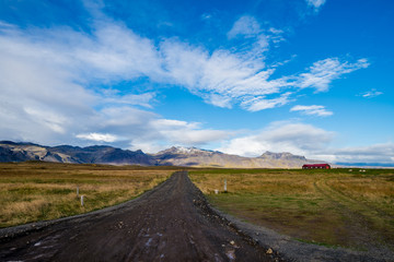 Fototapeta premium Dirt road in Iceland