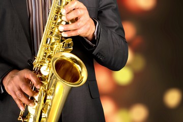 Ð¬an playing on saxophone